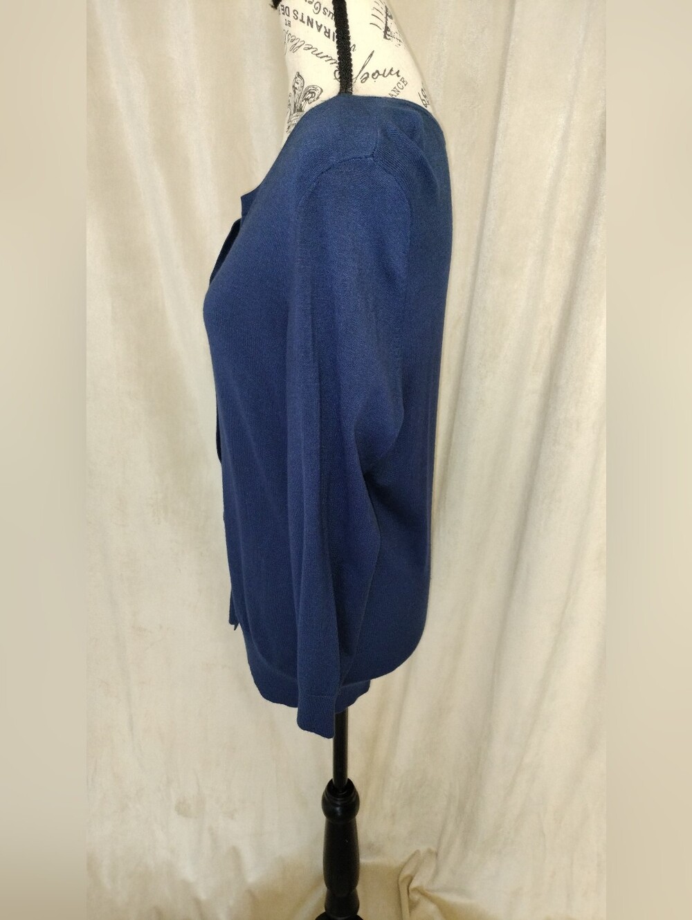 EUC! Halogen Women's Navy Blue Button Front Cardigan 3/4 Sleeves. Size XL - Picture 4 of 8